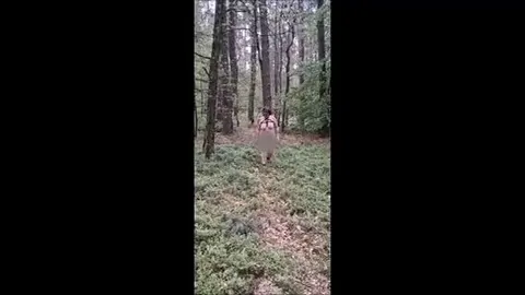 Im Wald, mit Pentagramm Bondage