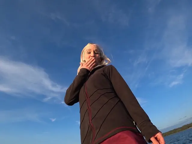 Pinkeln von der Reling