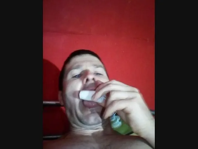 gebrauchtenTampon lutschen